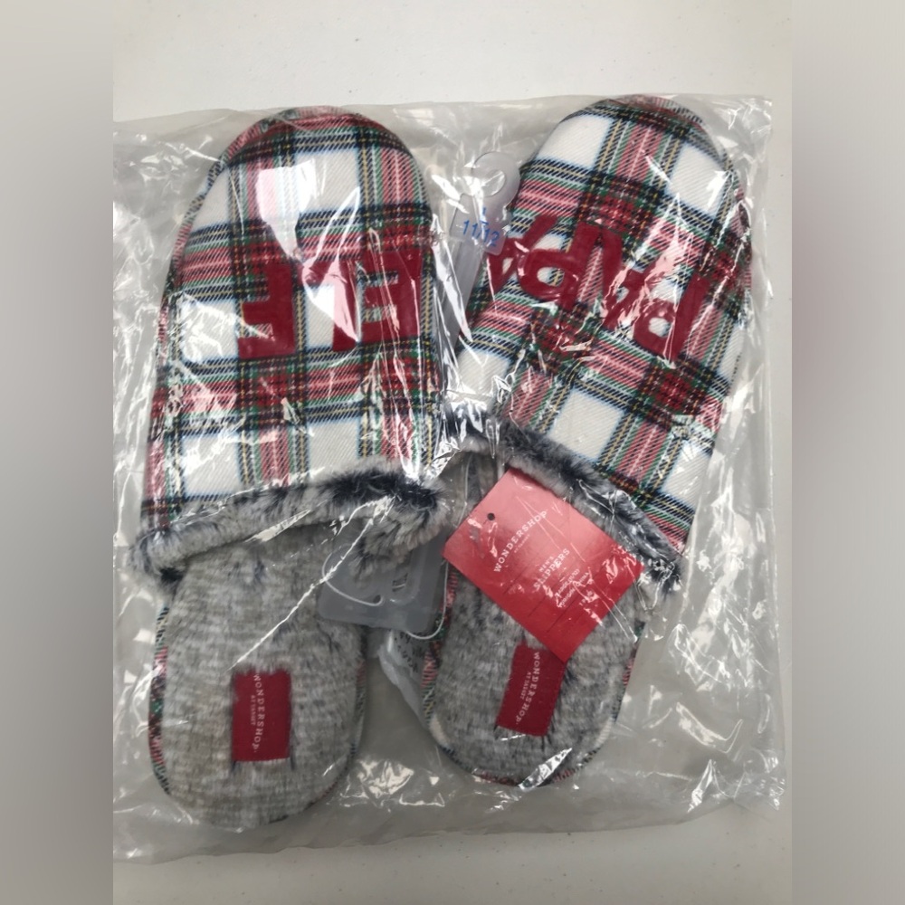 Wondershop Men's Plaid Holiday Papa Elf Slippers - Picture 2 of 4
